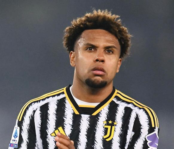 罗马诺确认：麦肯尼已与尤文完成四年续约签约