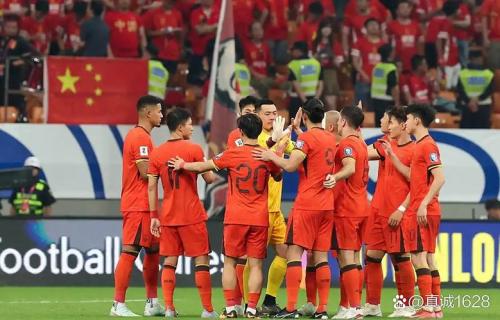 国足热身赛1胜1负，东媒指出与世界足球存在差距