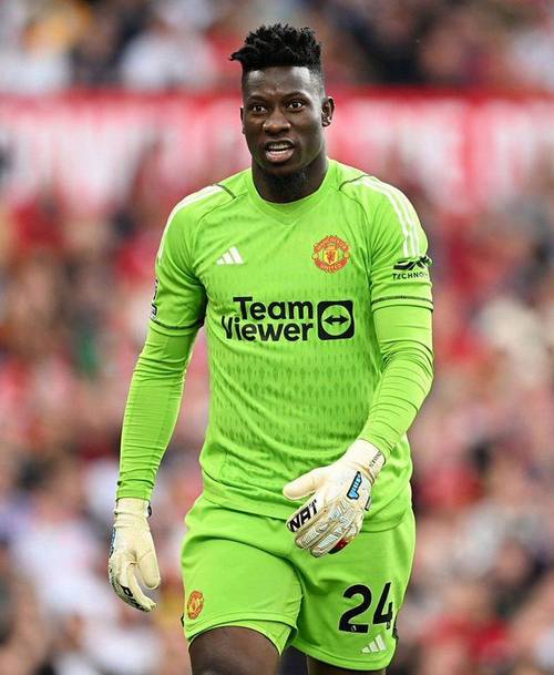 曼联清洗计划遇阻，奥纳纳决心留队并索要更高薪资