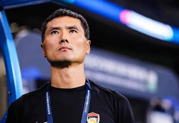 狂攻30秒造单刀，邵佳一临场战术成赛后焦点