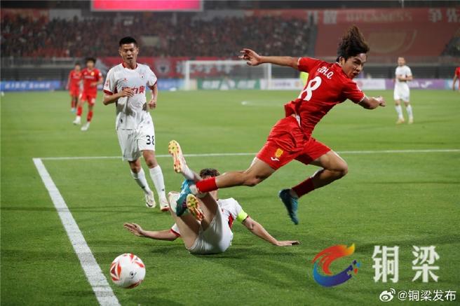 重庆铜梁龙新赛季名单出炉，7号向余望与19号杜月徵在列