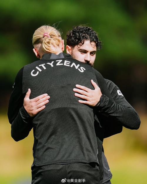 格伦约翰逊称曼联环境，更利于戈登长远未来