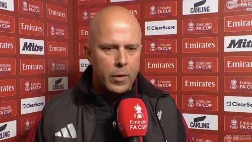 斯洛特直言争冠已不可能，球队重心转为锁定欧冠