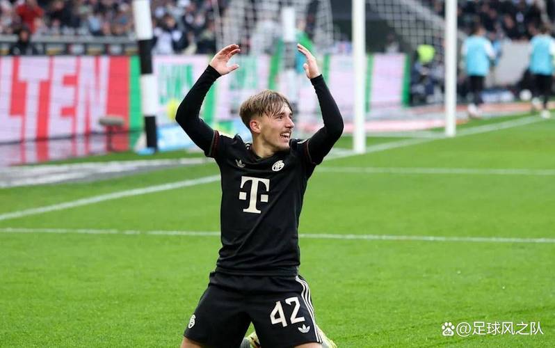 拜仁门将位置竞争激烈，卡尔暂非常规首发选择