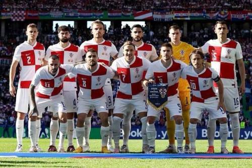 格瓦迪奥尔缺席！克罗地亚名单：莫德里奇领衔中场